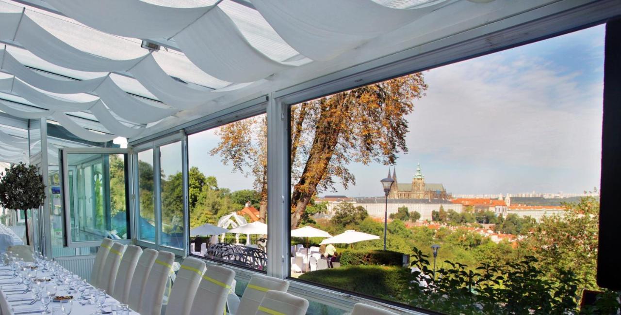 Nebozizek Hotel A Restaurant Prague Exterior photo